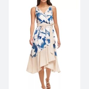 NWT DKNY Women's Sleeveless V-Neck Tie-Waist
Dress